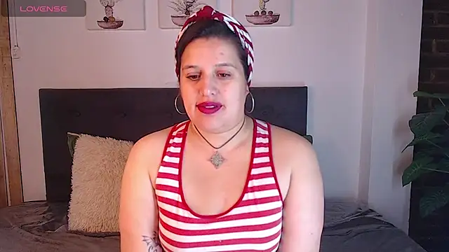 Andrea secret  online show from 10/21/25, 02:29