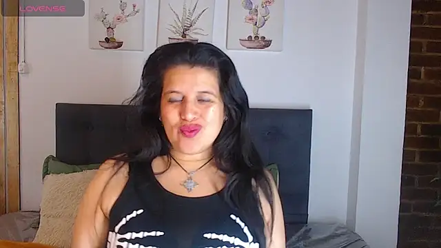 Andrea secret  online show from 11/05/25, 02:28