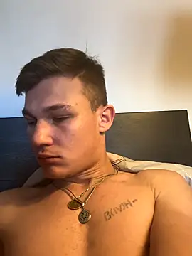 Snapshot of AdamGold01 chatting on 10/22/25, 08:47 AdamGold01 online show from 10/22/25, 08:47