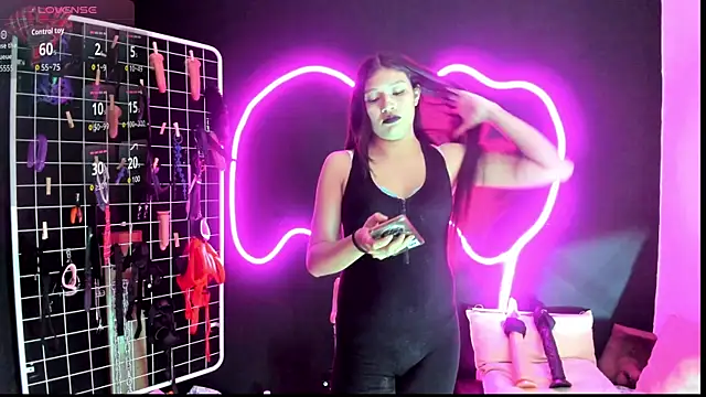 Snapshot of Mistress_Megan_BDSM chatting on 10/25/25, 07:08 Mistress Megan BDSM online show from 10/25/25, 07:08