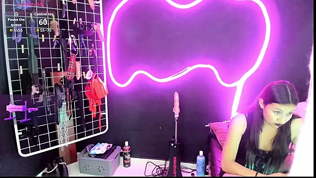 Snapshot of Mistress_Megan_BDSM chatting on 10/28/25, 07:05 Mistress Megan BDSM online show from 10/28/25, 07:05