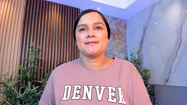 Snapshot of Megancoxx chatting on 10/06/25, 10:56 Megancoxx online show from 10/06/25, 10:56