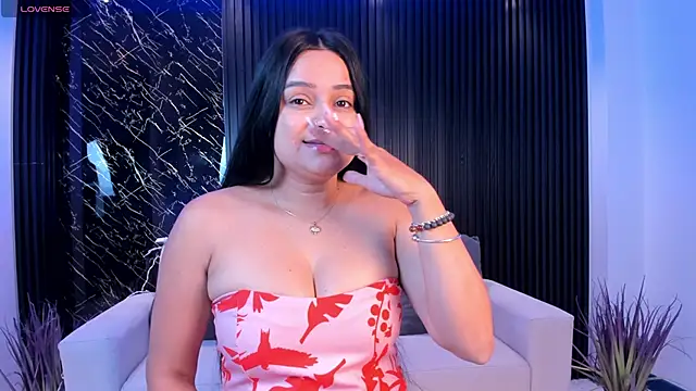 Megancoxx online show from 12/15/25, 10:52