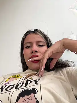 Snapshot of EMILIIA_RICHTER__ chatting on 10/08/25, 06:38 EMILIIA RICHTER   online show from 10/08/25, 06:38