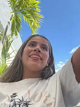 Snapshot of EMILIIA_RICHTER__ chatting on 10/18/25, 07:25 EMILIIA RICHTER   online show from 10/18/25, 07:25