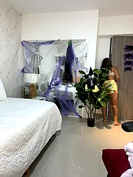 Snapshot of EMILIIA_RICHTER__ chatting on 10/19/25, 11:22 EMILIIA RICHTER   online show from 10/19/25, 11:22