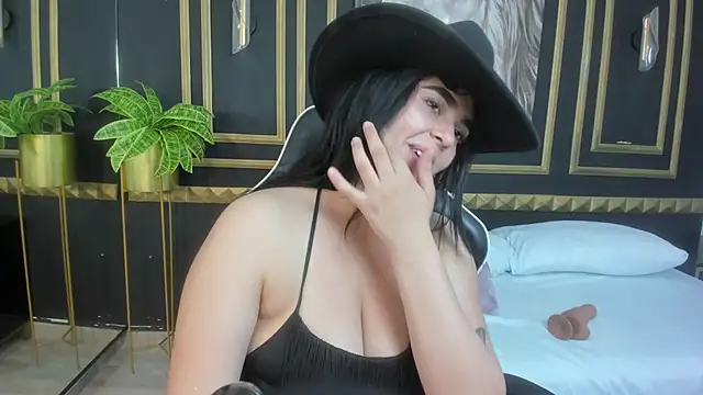 Snapshot of charlote_rossee chatting on 09/30/25, 02:22 charlote rossee online show from 09/30/25, 02:22