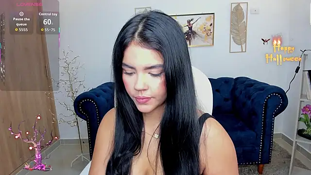 Snapshot of Mila_blaze chatting on 10/28/25, 12:14 Mila blaze online show from 10/28/25, 12:14