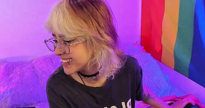 Snapshot of NekoWaifu chatting on 10/07/25, 01:08 NekoWaifu online show from 10/07/25, 01:08