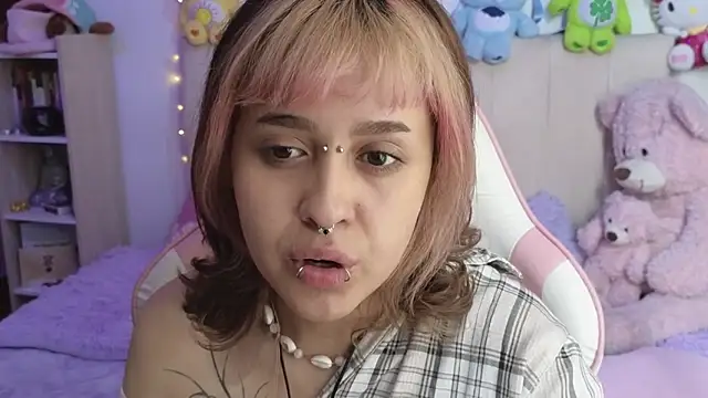 NekoWaifu online show from 05/01/26, 02:32