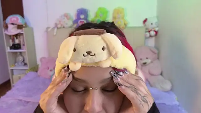 NekoWaifu online show from 07/20/26, 03:25