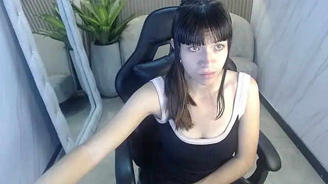 Snapshot of Isabella_Blondetf chatting on 09/28/25, 01:27 Isabella Blondetf online show from 09/28/25, 01:27