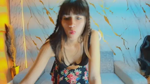 Snapshot of Isabella_Blondetf chatting on 10/29/25, 07:48 Isabella Blondetf online show from 10/29/25, 07:48