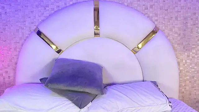 paulina cano online show from 09/16/25, 08:10