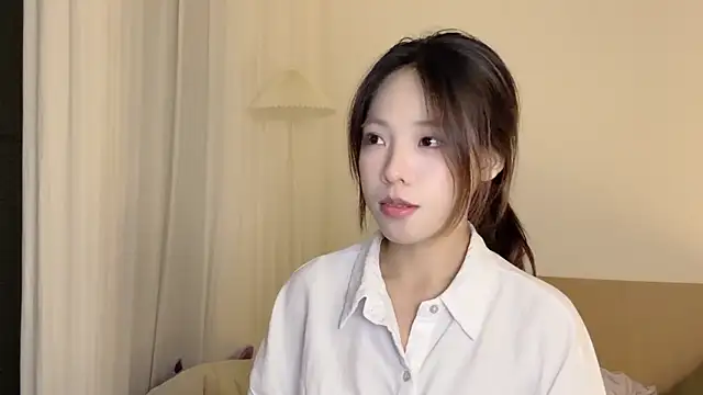 Snapshot of Meng_777 chatting on 10/13/25, 11:32 Meng 777 online show from 10/13/25, 11:32