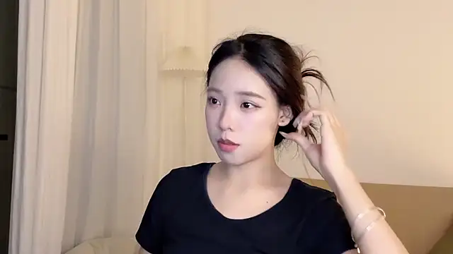 Snapshot of Meng_777 chatting on 10/16/25, 11:55 Meng 777 online show from 10/16/25, 11:55