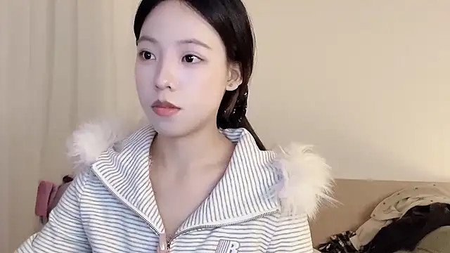 Snapshot of Meng_777 chatting on 11/18/25, 10:52 Meng 777 online show from 11/18/25, 10:52