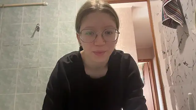 Snapshot of MargarettNewbie chatting on 09/20/25, 04:57 MargarettNewbie online show from 09/20/25, 04:57