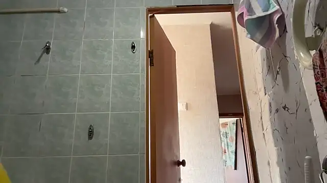 Snapshot of MargarettNewbie chatting on 10/03/25, 04:09 MargarettNewbie online show from 10/03/25, 04:09