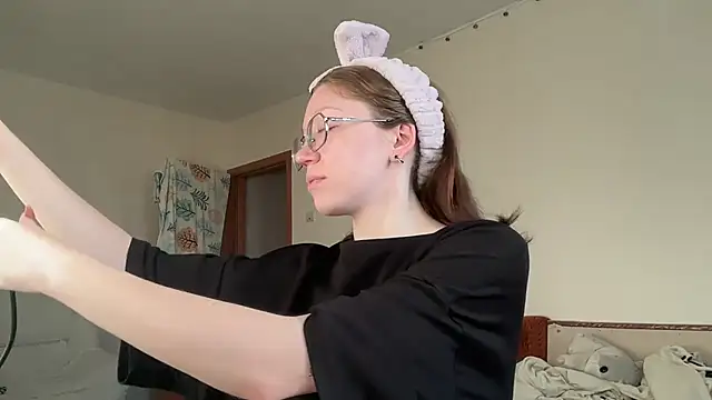 Snapshot of MargarettNewbie chatting on 10/04/25, 04:21 MargarettNewbie online show from 10/04/25, 04:21