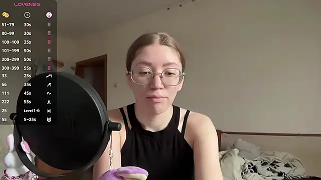 Snapshot of MargarettNewbie chatting on 10/24/25, 04:31 MargarettNewbie online show from 10/24/25, 04:31