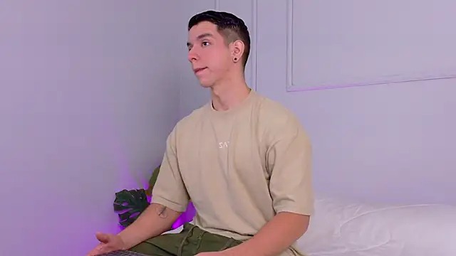 ZaneDawson online show from 10/05/25, 01:09