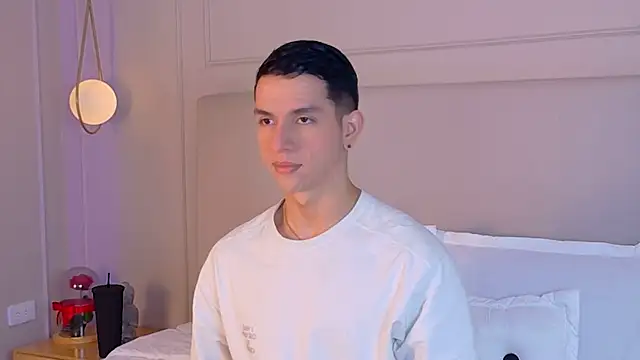 Snapshot of ZaneDawson chatting on 11/07/25, 04:23 ZaneDawson online show from 11/07/25, 04:23