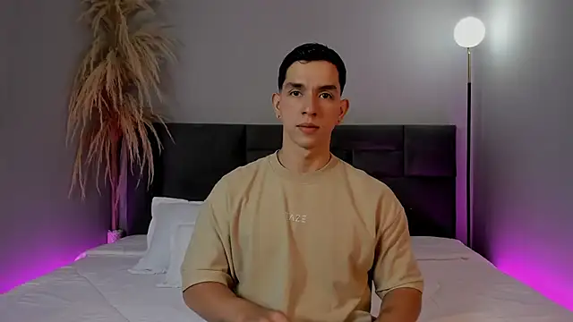 Snapshot of ZaneDawson chatting on 12/05/25, 07:54 ZaneDawson online show from 12/05/25, 07:54