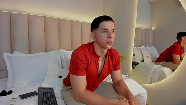 Snapshot of ZaneDawson chatting on 12/13/25, 09:09 ZaneDawson online show from 12/13/25, 09:09