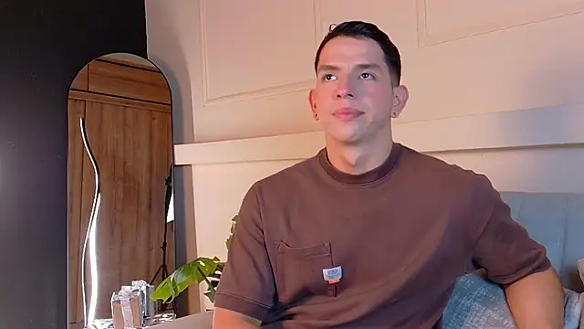 Snapshot of ZaneDawson chatting on 12/17/25, 07:09 ZaneDawson online show from 12/17/25, 07:09