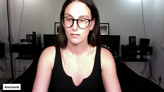 Snapshot of annmarieferrara chatting on 11/12/25, 03:40 annmarieferrara online show from 11/12/25, 03:40