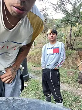 Snapshot of sky-wolves chatting on 09/25/25, 10:46 sky-wolves online show from 09/25/25, 10:46