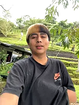 Snapshot of sky-wolves chatting on 11/16/25, 04:45 sky-wolves online show from 11/16/25, 04:45