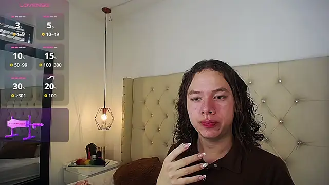 Snapshot of bycandy_ chatting on 10/24/25, 12:12 bycandy  online show from 10/24/25, 12:12