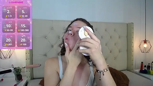 Snapshot of bycandy_ chatting on 11/03/25, 12:28 bycandy  online show from 11/03/25, 12:28