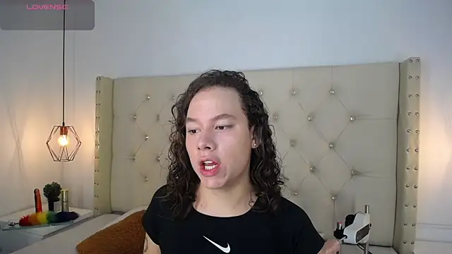 Snapshot of bycandy_ chatting on 11/11/25, 12:38 bycandy online show from 11/11/25, 12:38