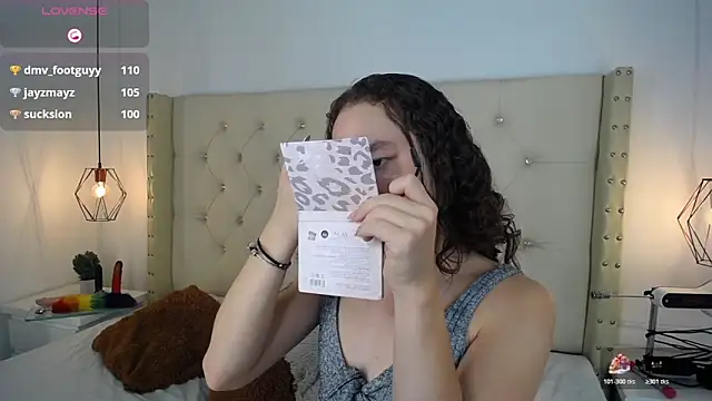 Snapshot of bycandy_ chatting on 11/13/25, 12:26 bycandy online show from 11/13/25, 12:26