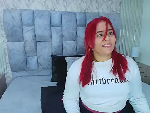 Snapshot of sofiagutierrez__ chatting on 10/03/25, 03:14 sofiagutierrez   online show from 10/03/25, 03:14