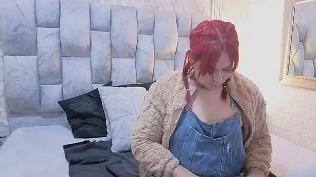 sofiagutierrez   online show from 11/08/25, 10:08