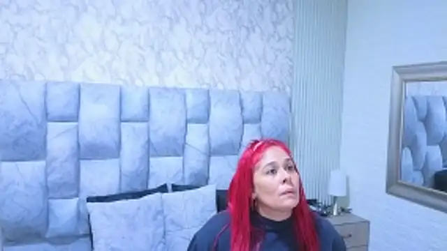 sofiagutierrez   online show from 11/13/25, 10:58