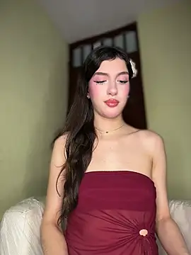 Emily-hottson online show from 06/13/26, 12:30