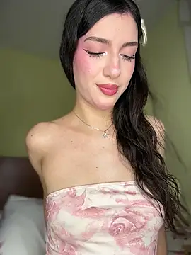 Emily-hottson online show from 07/19/26, 11:19