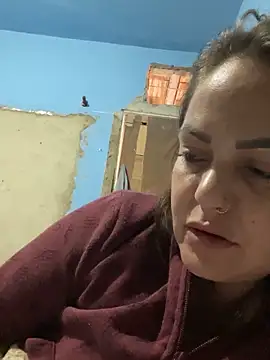 Snapshot of priscila_luv chatting on 09/27/25, 04:01 priscila luv online show from 09/27/25, 04:01