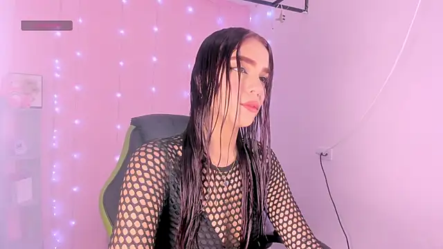 Snapshot of ashlysmith_01 chatting on 09/19/25, 03:08 ashlysmith 01 online show from 09/19/25, 03:08