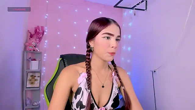 Snapshot of ashlysmith_01 chatting on 10/24/25, 12:41 ashlysmith 01 online show from 10/24/25, 12:41