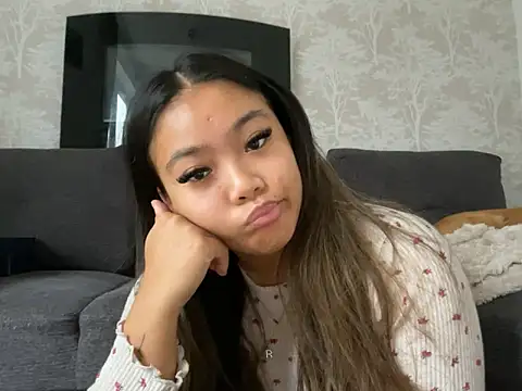 MissCherryyxox online show from 09/28/25, 07:58