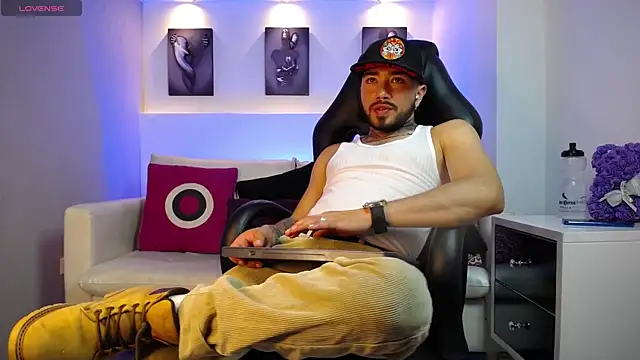 KevinWolf online show from 09/17/25, 04:36