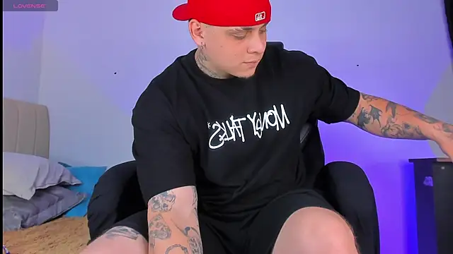 Snapshot of denis_munera chatting on 10/11/25, 04:16 denis munera online show from 10/11/25, 04:16