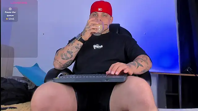 Snapshot of denis_munera chatting on 10/15/25, 09:42 denis munera online show from 10/15/25, 09:42