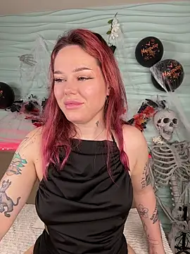 EvaNude- online show from 10/31/25, 10:22